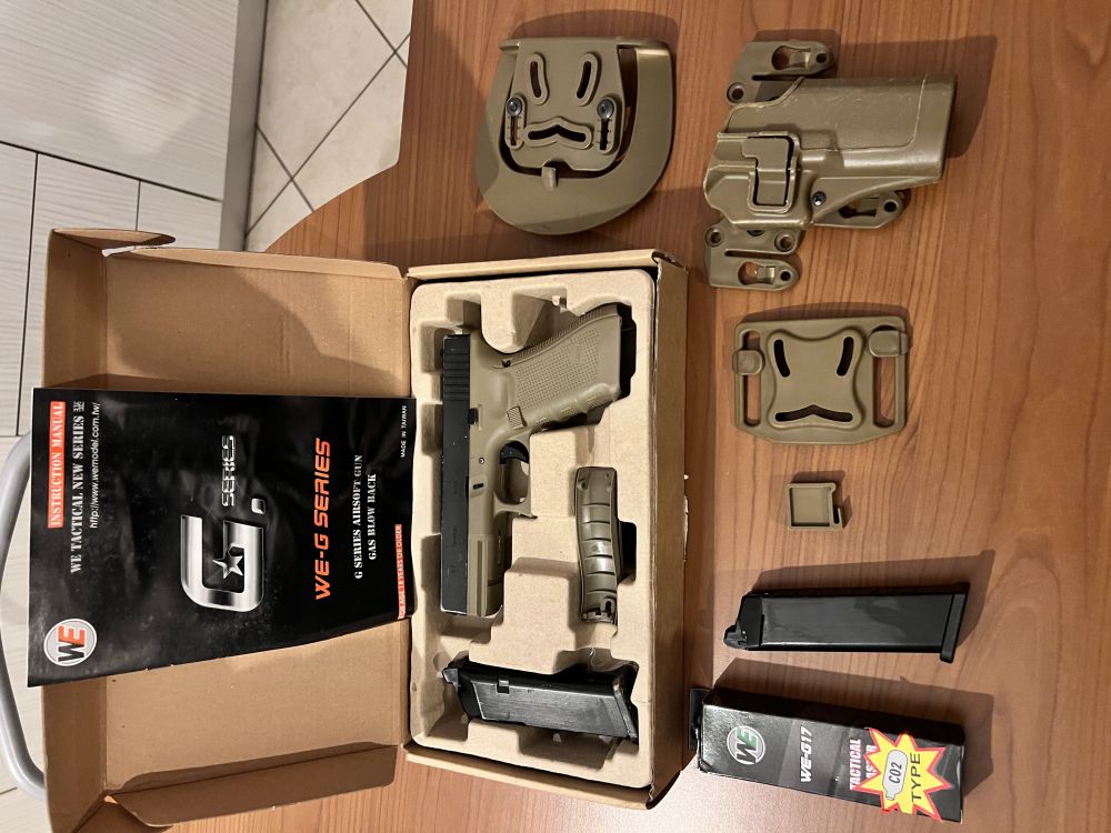 Foto annuncio: Replica glock 17 we scarrellante a gas