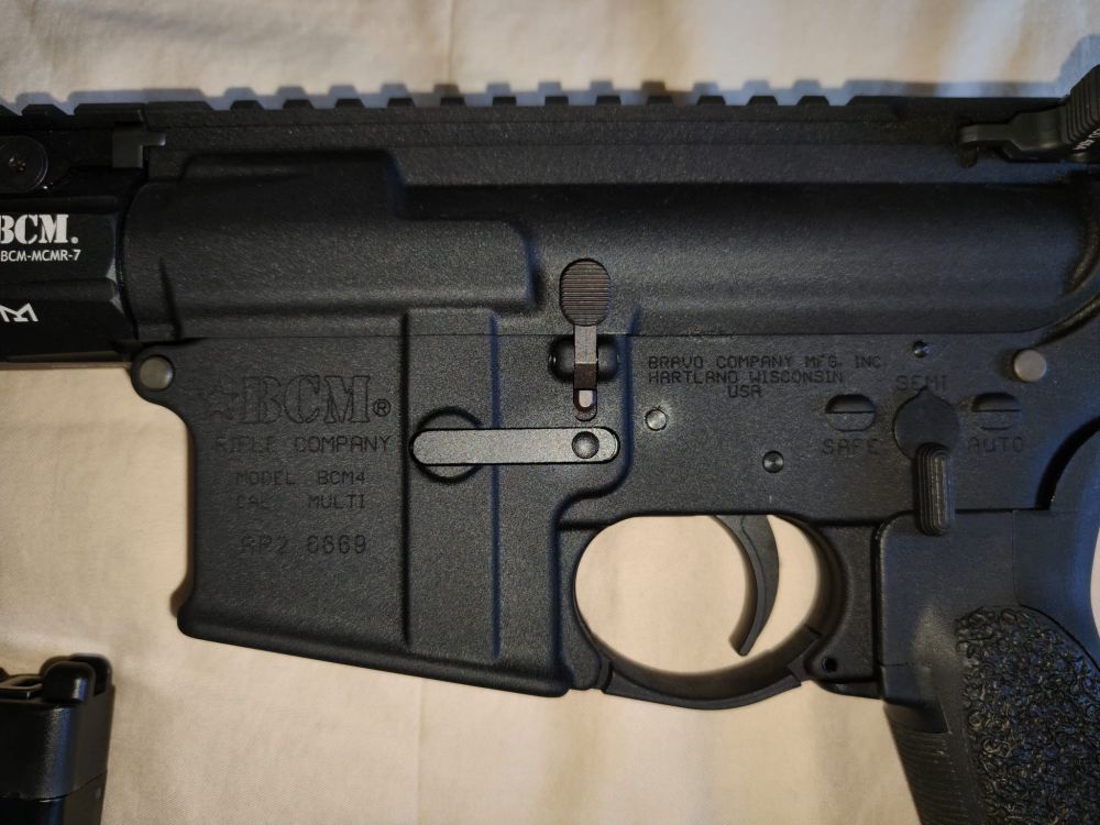 Vfc BCM MCMR GBBR, 2 caricatori Vfc BCM, cinghia 2/3 punti QR, VFC, Softair usato come nuovo - foto 4